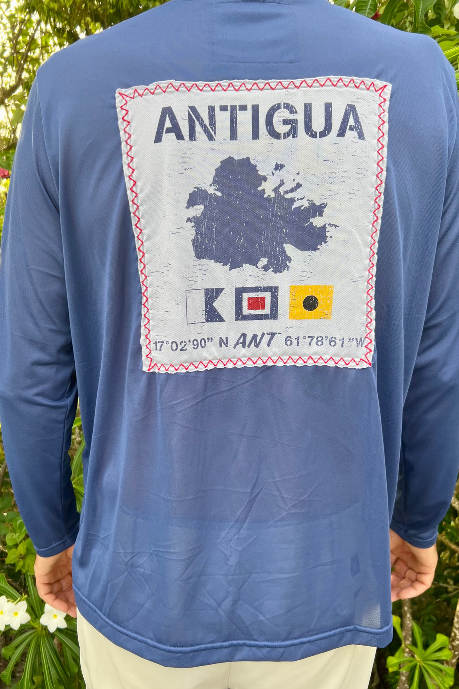 Antigua, Shirts